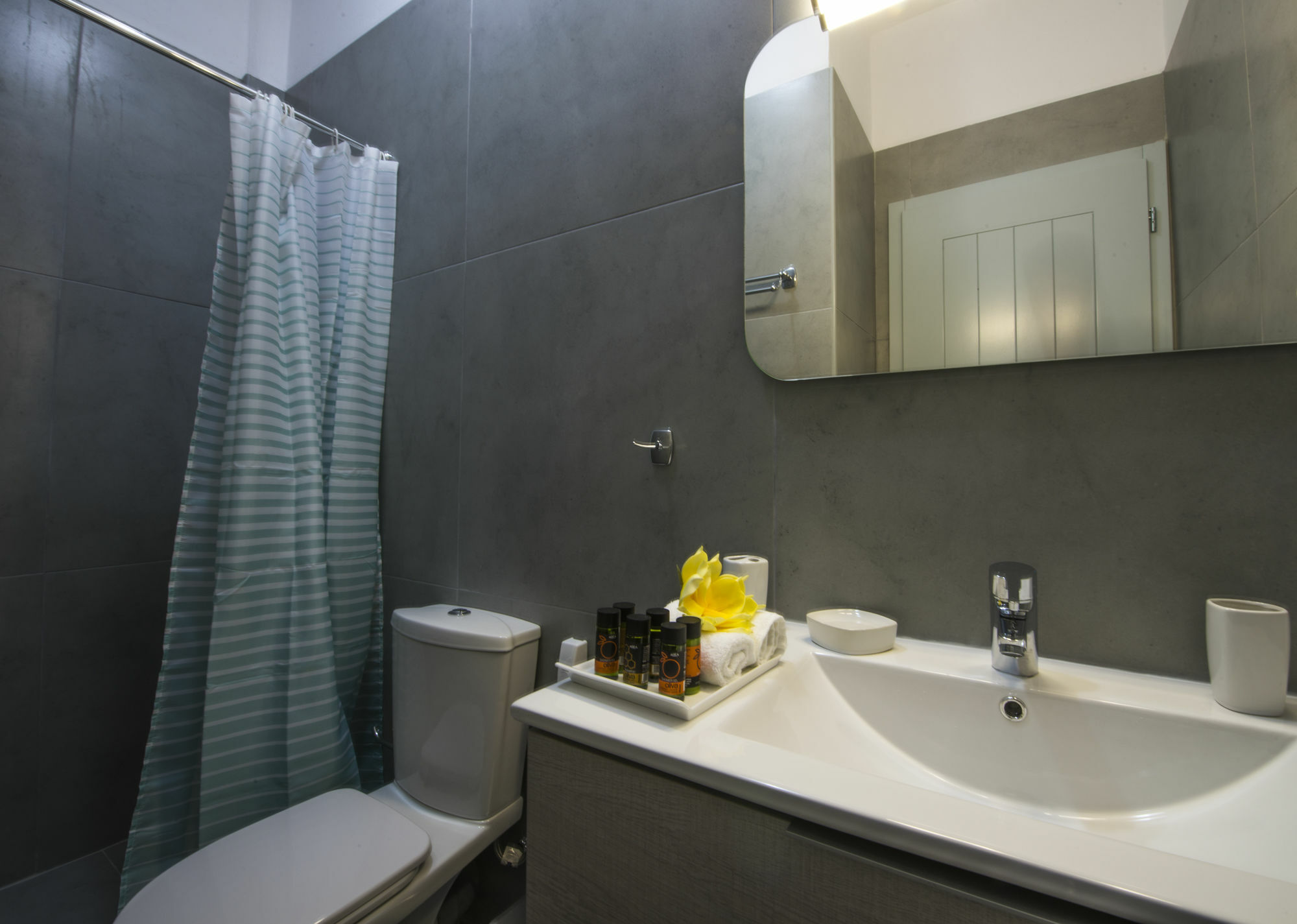 Sea And Sand Villas Монолитос Екстериор снимка