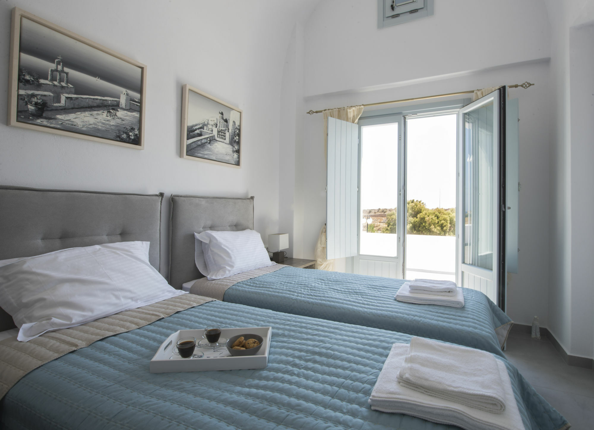 Sea And Sand Villas Монолитос Екстериор снимка